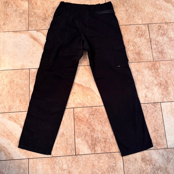 511 Tactical pants Black 8 pockets like new Poly/Cotton blend very nice. - Picture 1 of 5